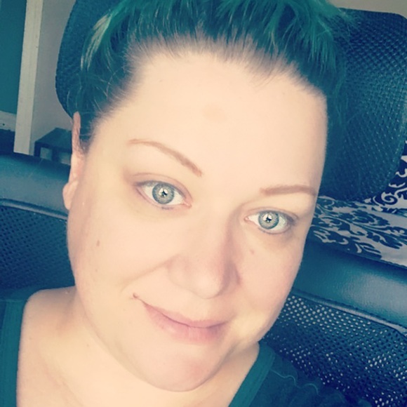 Meet your Posher, Monica - Picture 6 of 9